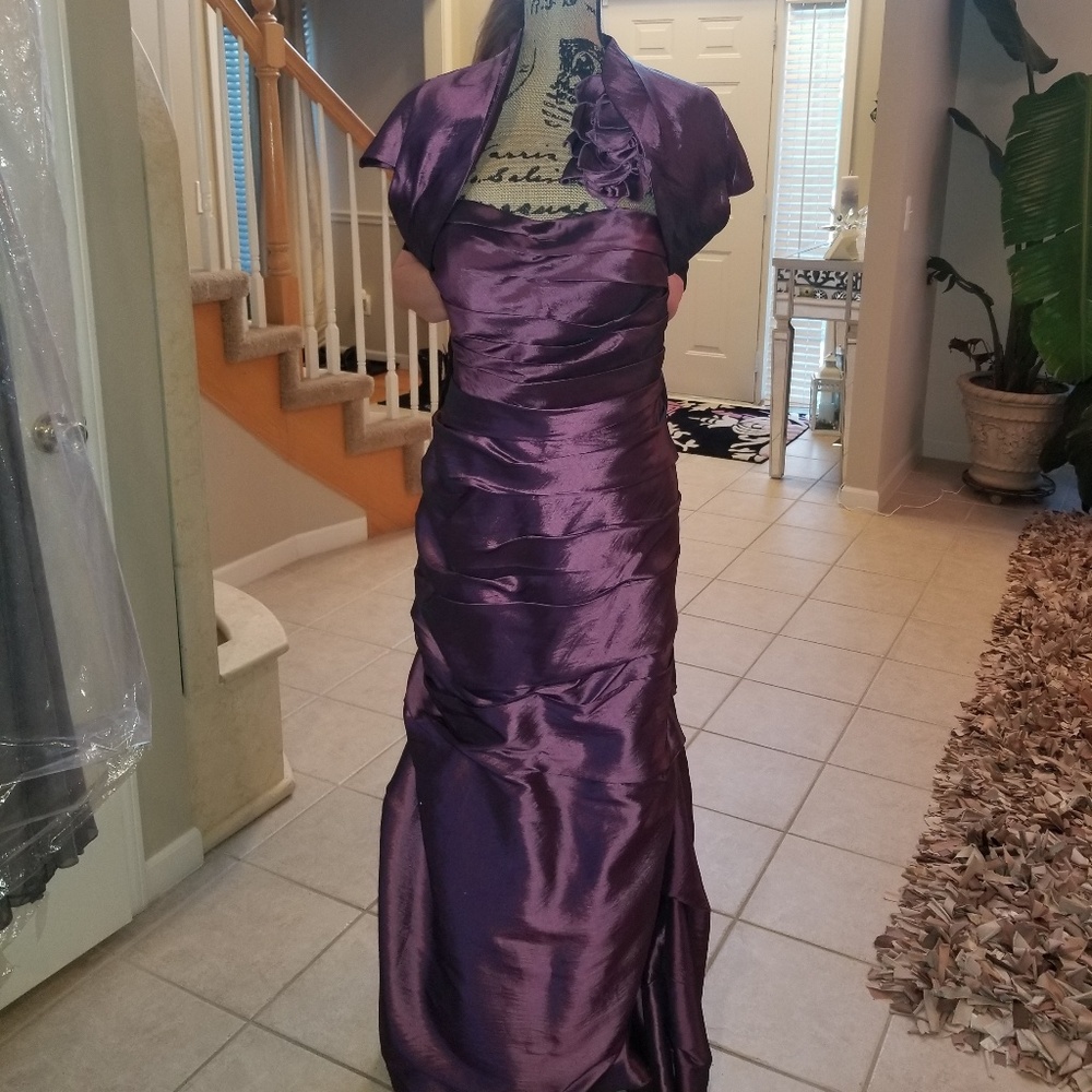 Macis formal Gown
